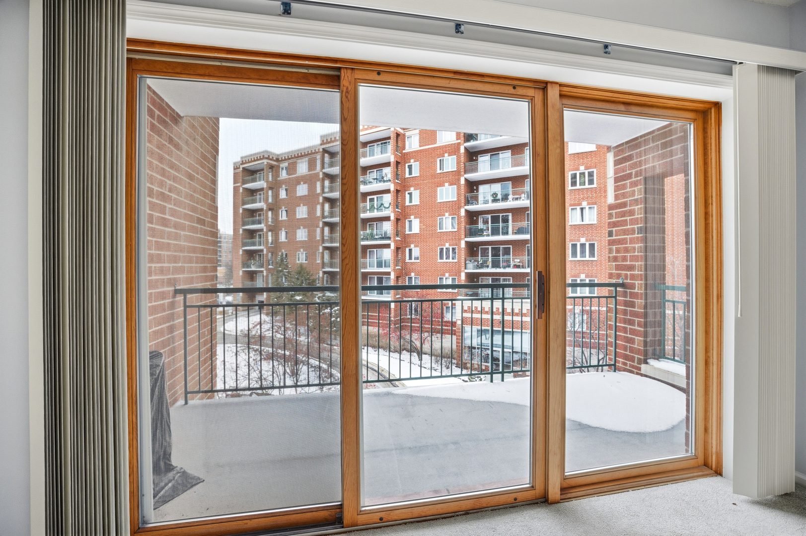 650 South River Road, Unit 405 Des Plaines, IL 60016 - Photo 11 of 21