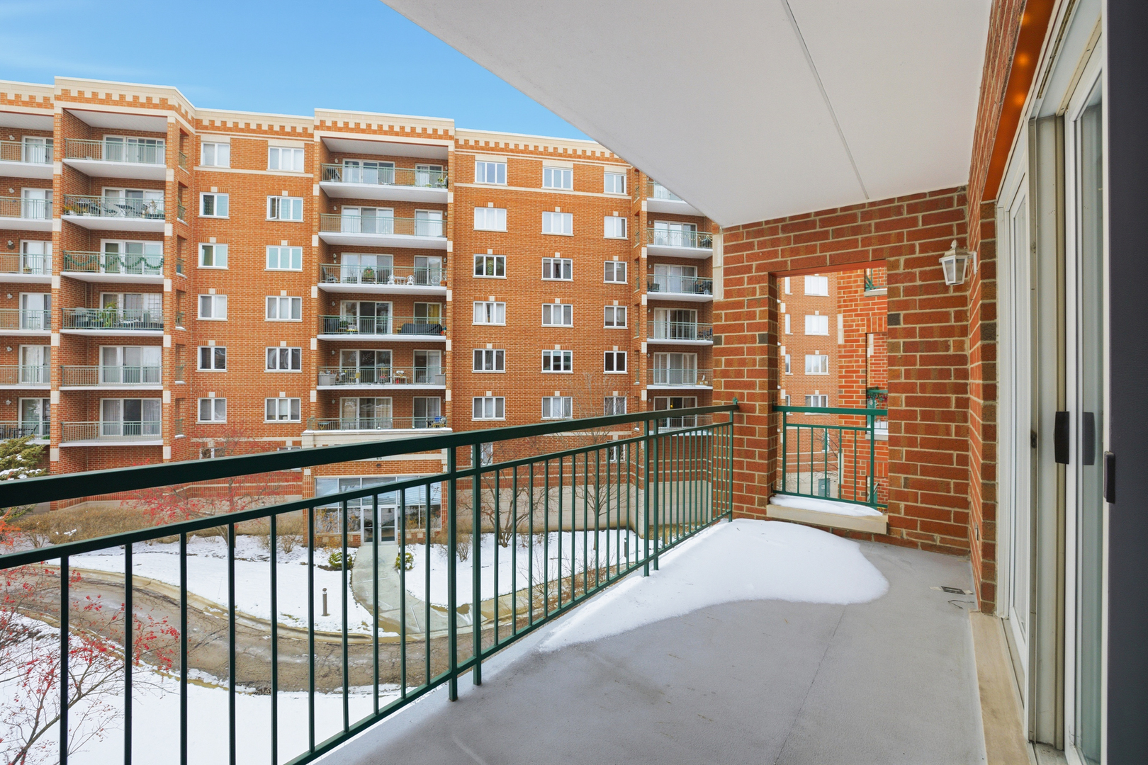 650 South River Road, Unit 405 Des Plaines, IL 60016 - Photo 12 of 21