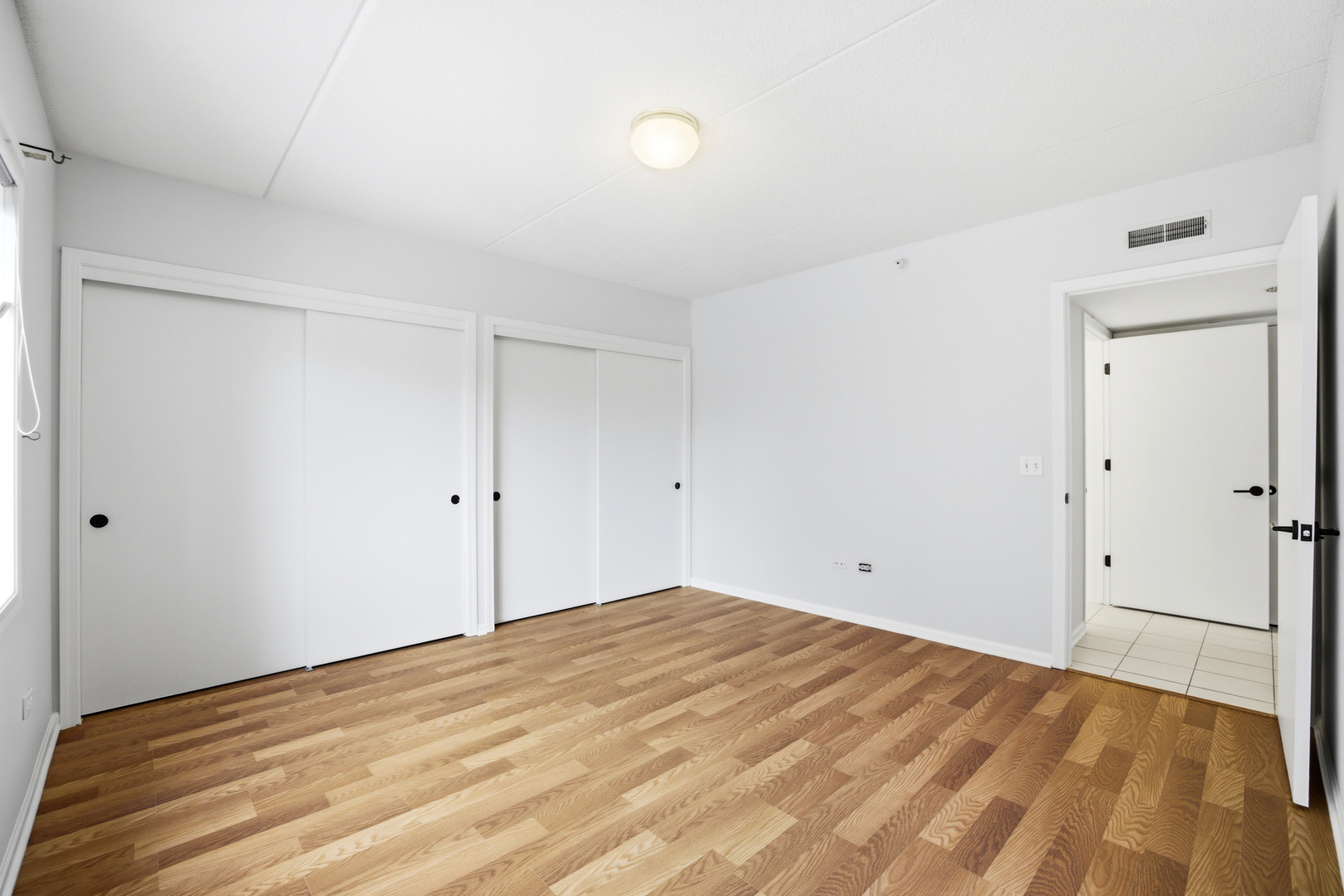 650 South River Road, Unit 405 Des Plaines, IL 60016 - Photo 13 of 21