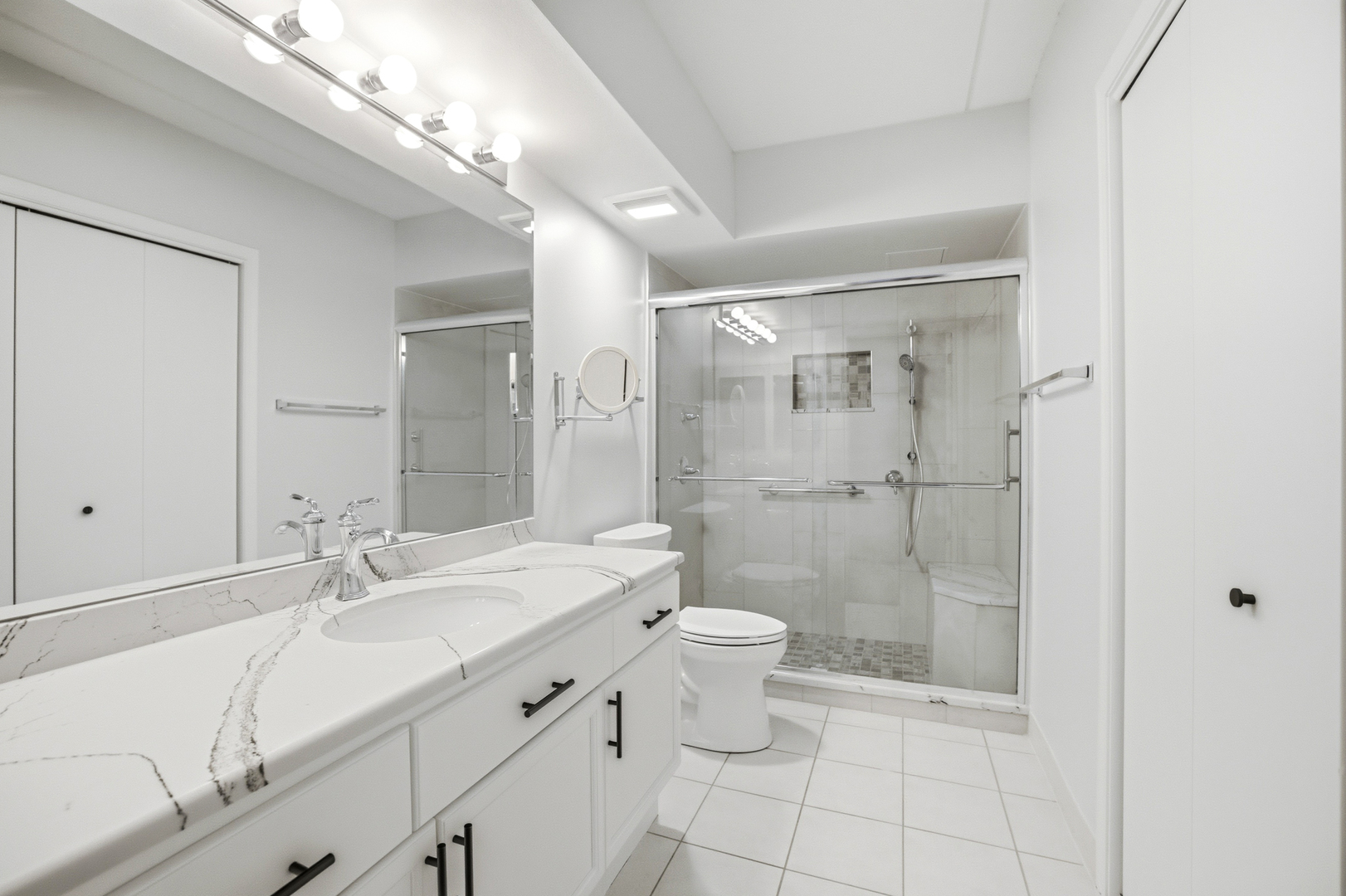 650 South River Road, Unit 405 Des Plaines, IL 60016 - Photo 15 of 21