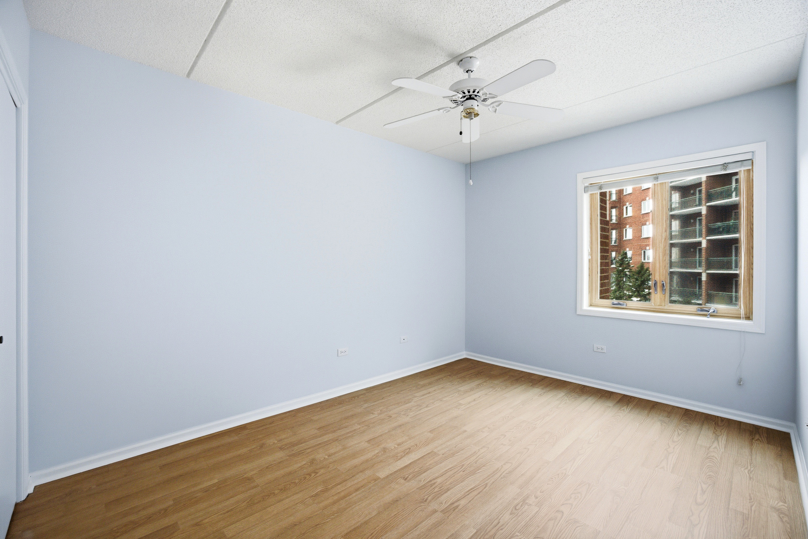 650 South River Road, Unit 405 Des Plaines, IL 60016 - Photo 16 of 21