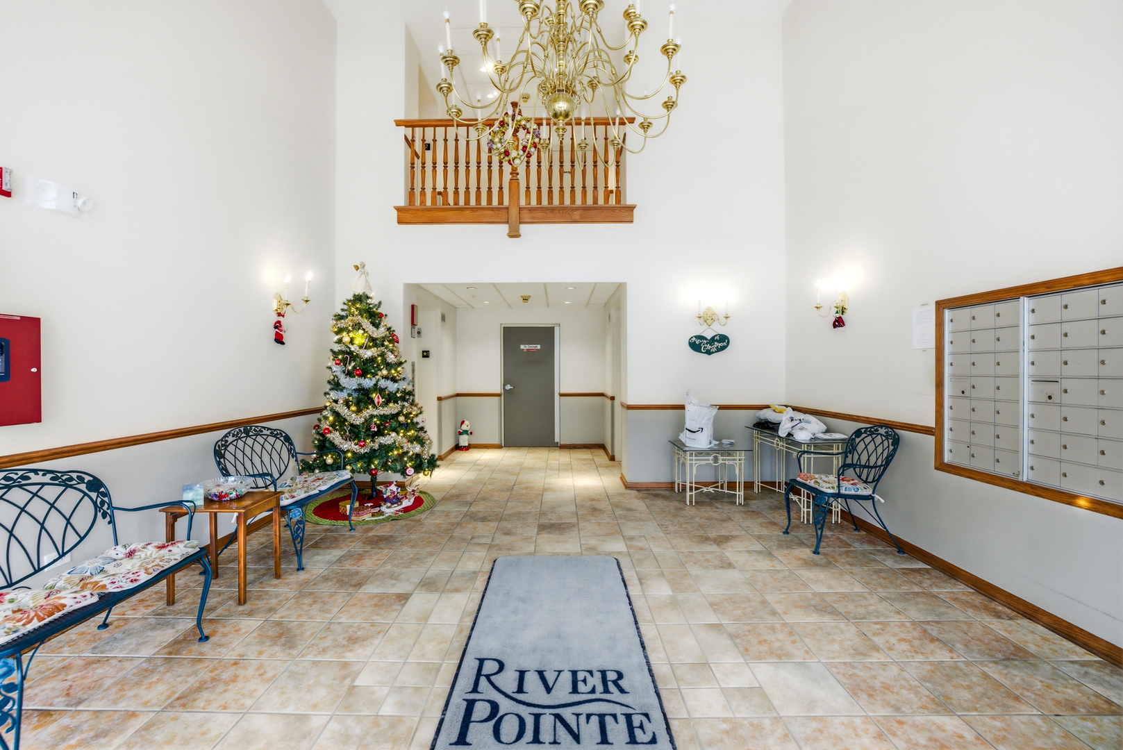 650 South River Road, Unit 405 Des Plaines, IL 60016 - Photo 2 of 21