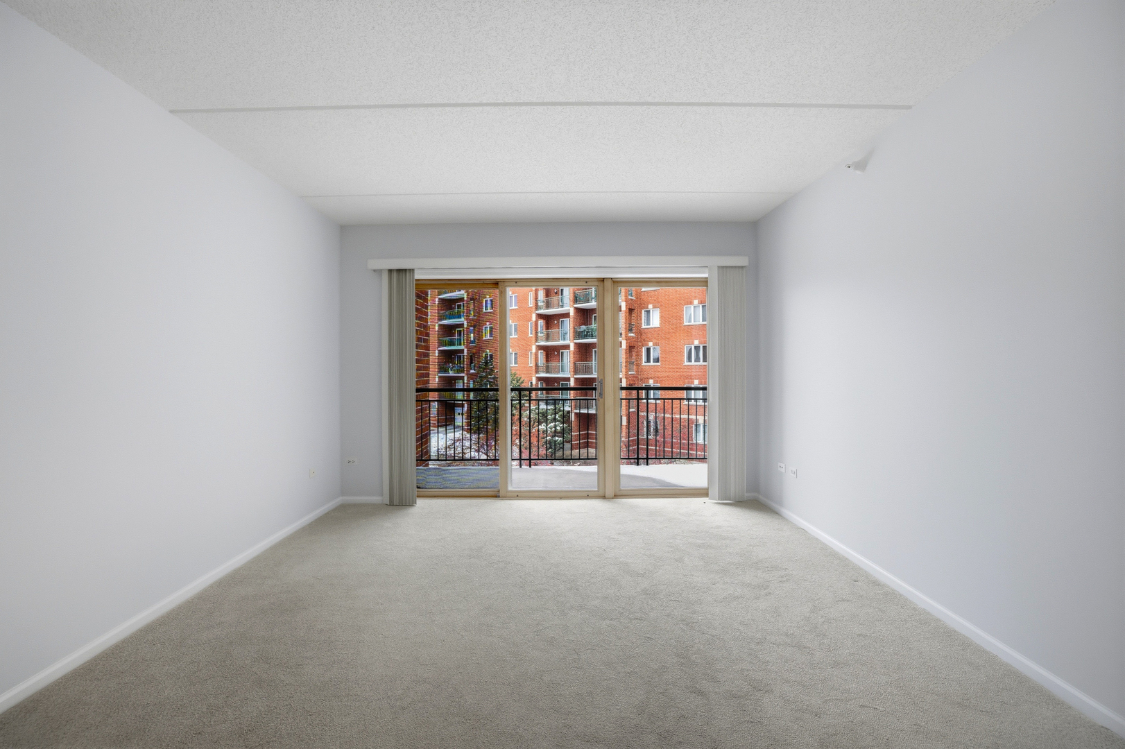 650 South River Road, Unit 405 Des Plaines, IL 60016 - Photo 10 of 21