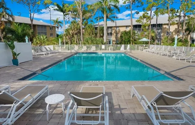 a view of an outdoor space