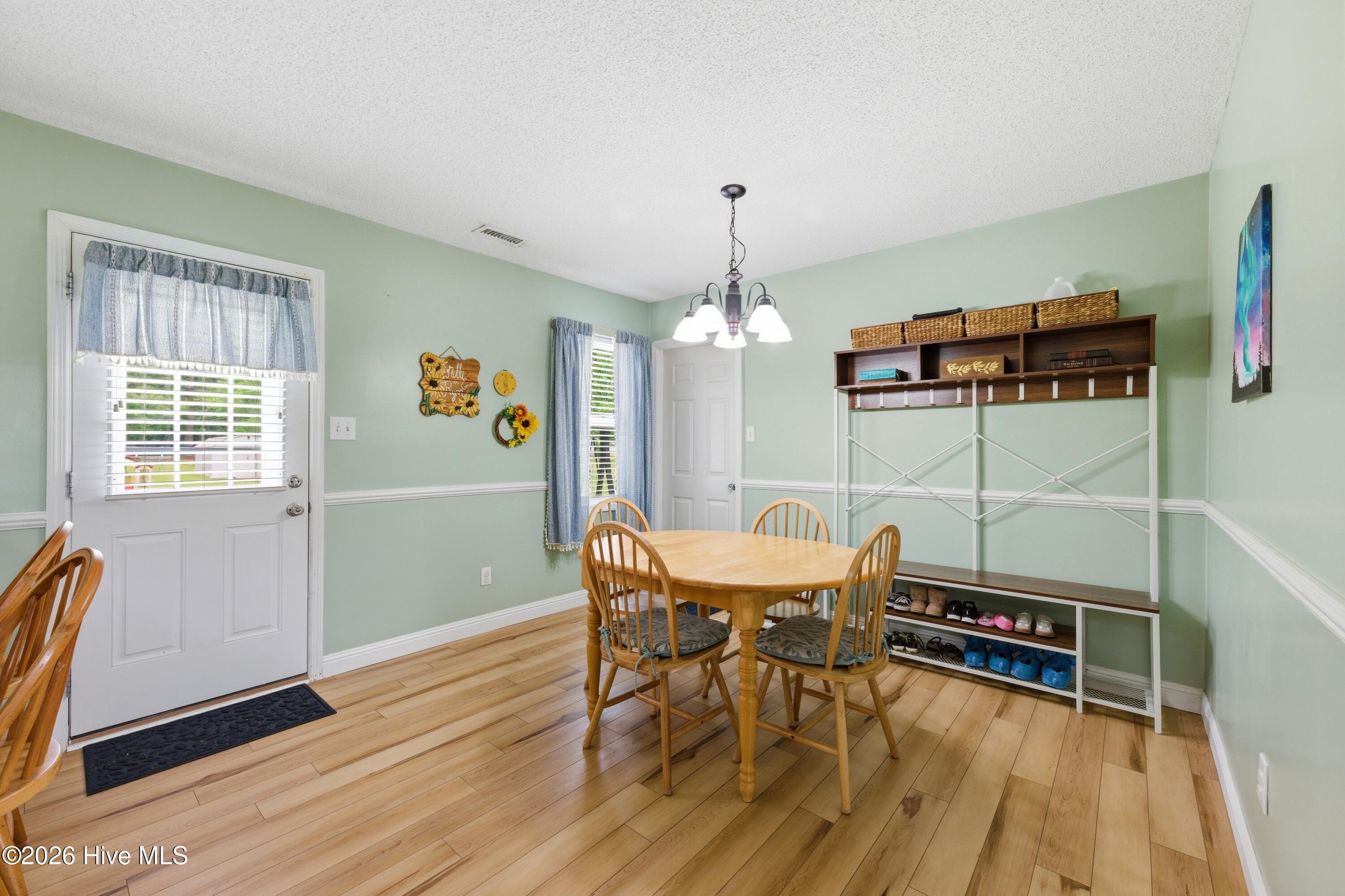 102 Tobacco Road New Bern, NC 28562 - Photo 24 of 37 Dining Room