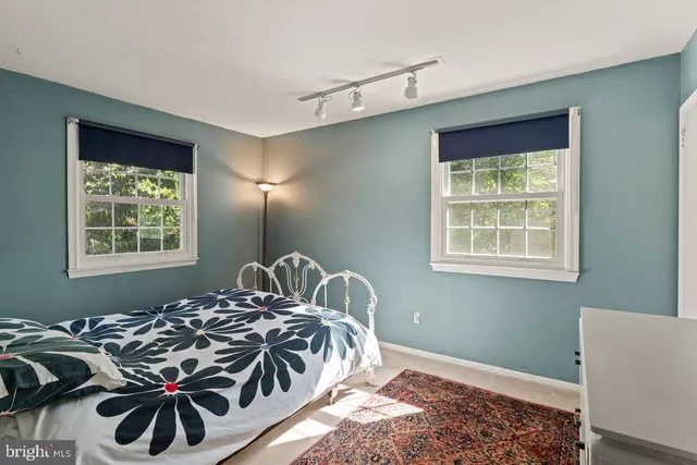 $599,000 | 187 South Lakeside Drive East, Medford, NJ 08055