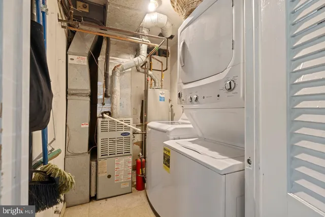 $599,000 | 187 South Lakeside Drive East, Medford, NJ 08055