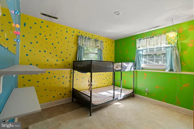 $599,000 | 187 South Lakeside Drive East, Medford, NJ 08055