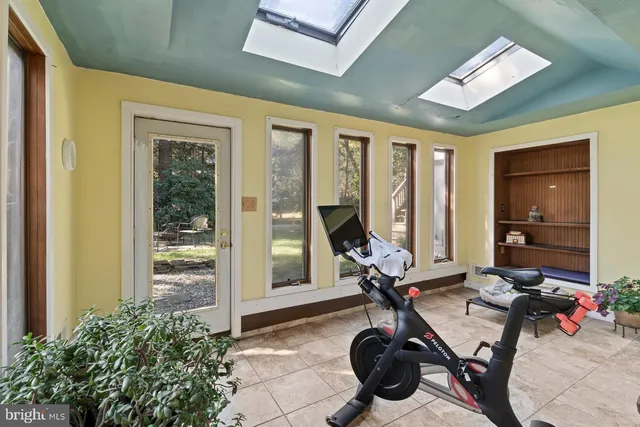 $599,000 | 187 South Lakeside Drive East, Medford, NJ 08055