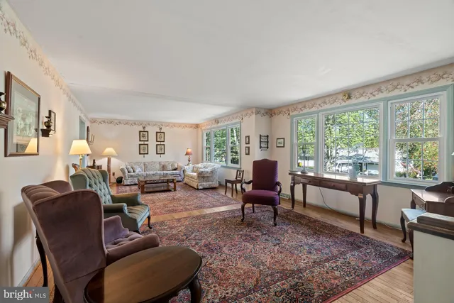 $599,000 | 187 South Lakeside Drive East, Medford, NJ 08055