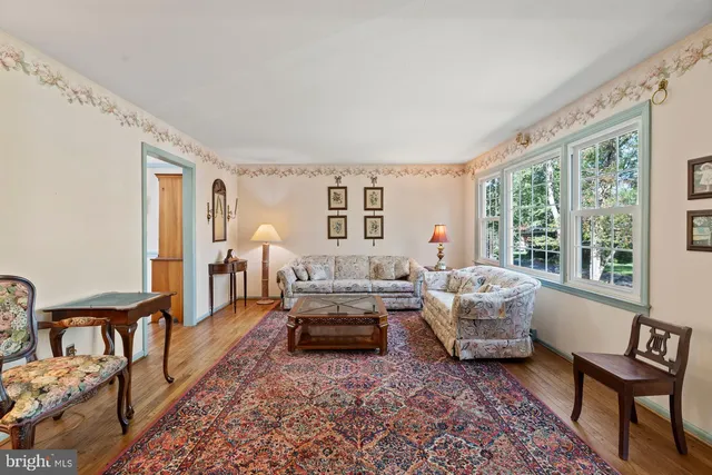 $599,000 | 187 South Lakeside Drive East, Medford, NJ 08055