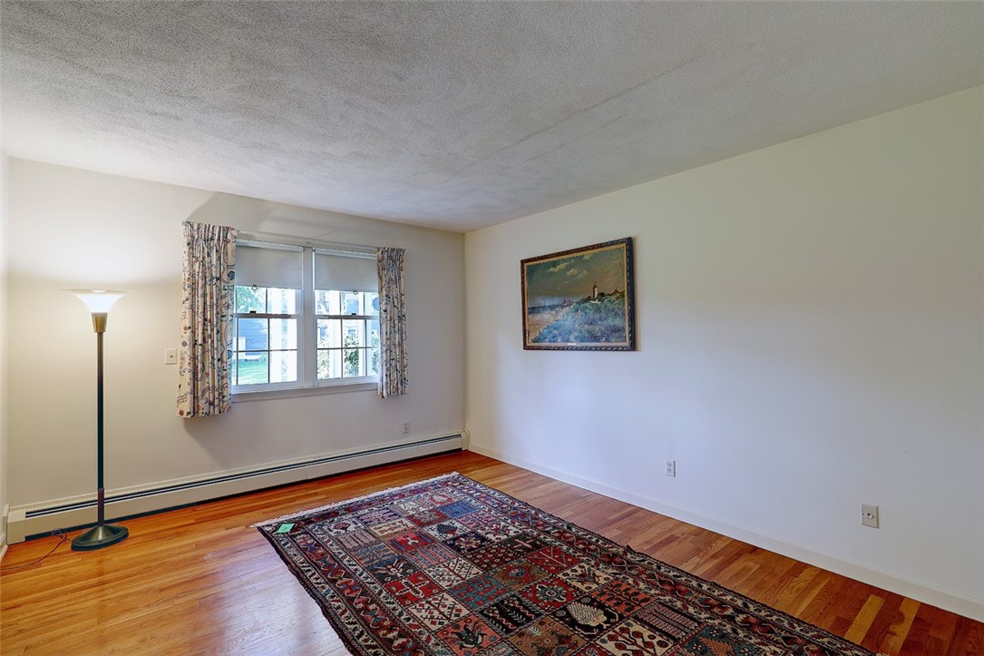 8 Hanley Farm Road Warren, RI 02885 - Photo 17 of 24