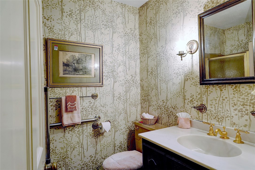 8 Hanley Farm Road Warren, RI 02885 - Photo 10 of 24