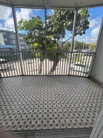 $1,700 | 1680 Northeast 191st Street, Unit 2142, Miami, FL 33179