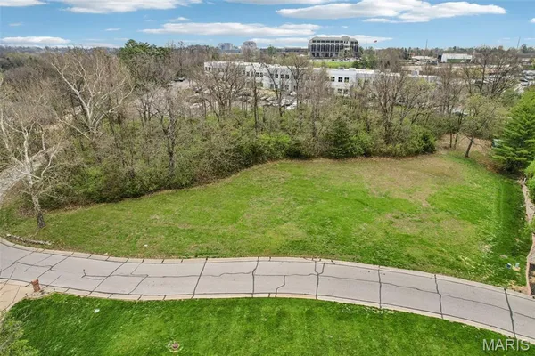 $600,000 | 13004 Pingry Place, St. Louis, MO 63131