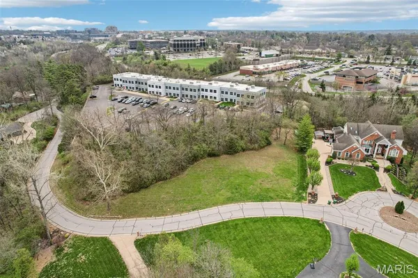 $600,000 | 13004 Pingry Place, St. Louis, MO 63131
