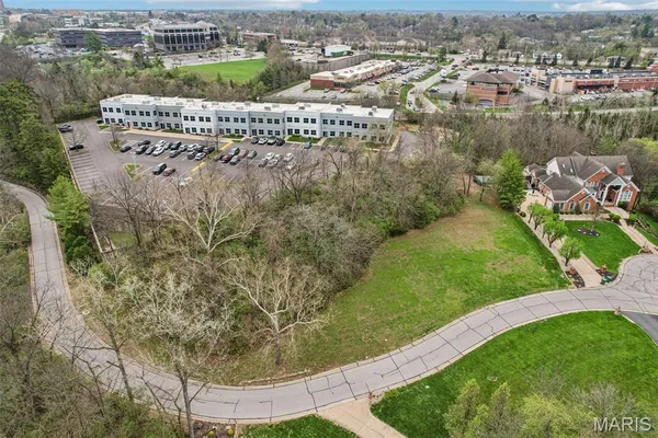 $600,000 | 13004 Pingry Place, St. Louis, MO 63131