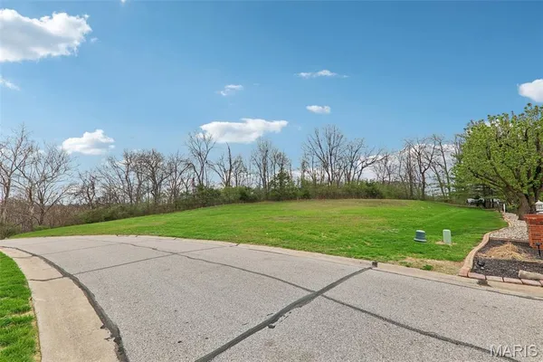 $600,000 | 13004 Pingry Place, St. Louis, MO 63131