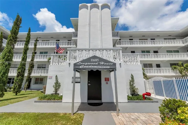 $2,350 | 11685 Canal Drive, Unit 110, North Miami, FL 33181