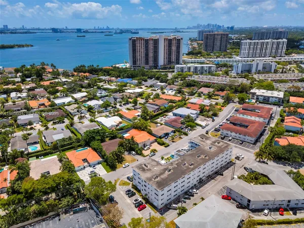 $2,350 | 11685 Canal Drive, Unit 110, North Miami, FL 33181