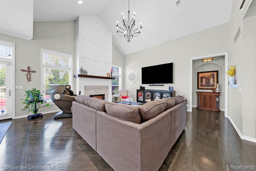 2590 Summerlin Court Rochester, MI 48306 - Photo 18 of 68 Gallery Image 18