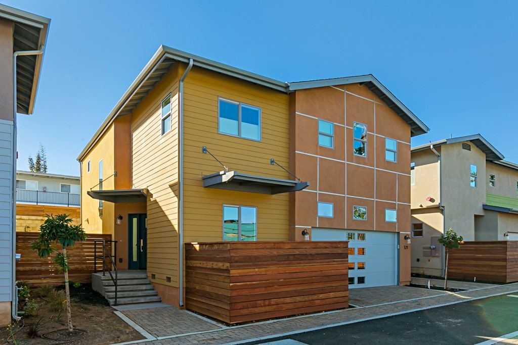 121 Diana Street Encinitas, CA 92024 - Photo 3 of 3 a front view of a house