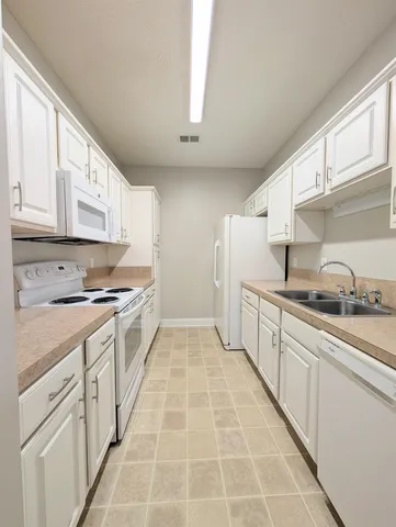 $1,450 | 106 Fountain Pointe Lane, Unit 102, Myrtle Beach, SC 29579