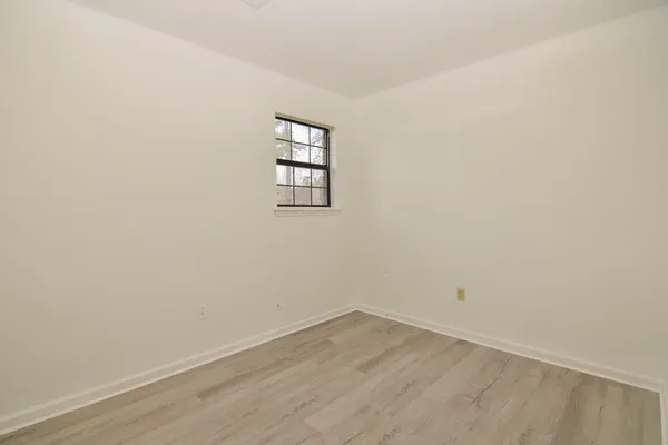 $1,500 | 115 Ashwood Court, Summerville, SC 29486