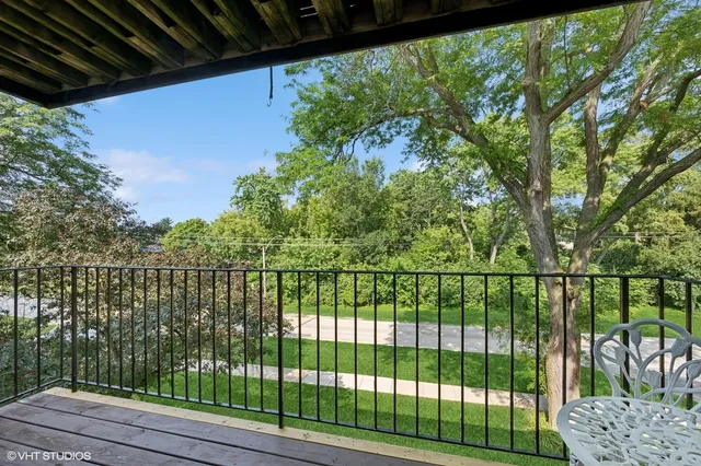 $235,000 | 1215 North Waterman Avenue, Unit 3L, Arlington Heights, IL 60004