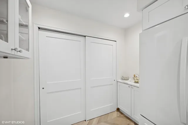 $235,000 | 1215 North Waterman Avenue, Unit 3L, Arlington Heights, IL 60004