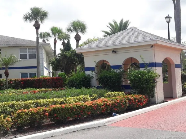 $1,700 | 1524 Southeast Royal Green Circle, Unit 101, Port St. Lucie, FL 34952