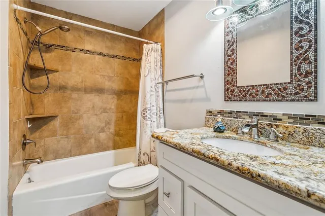 $2,200 | 17 Moss Drive, Laplace, LA 70068