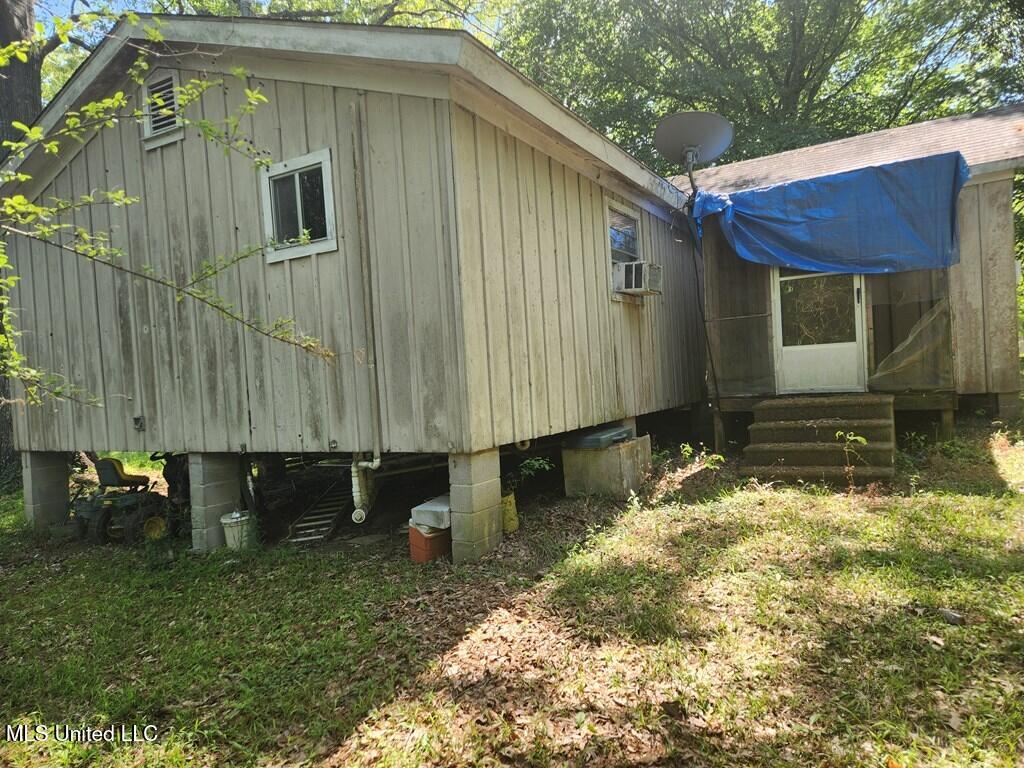1015 Herbert Lane Hazlehurst, MS 39083 - Photo 13 of 17 Back of Guest House