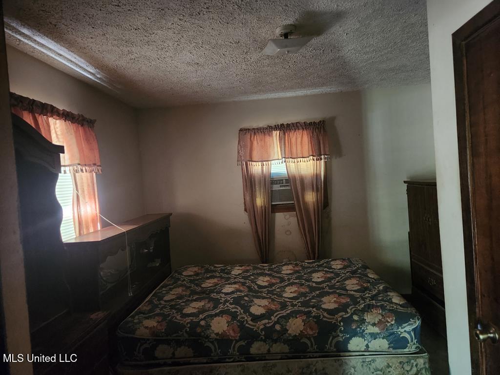 1015 Herbert Lane Hazlehurst, MS 39083 - Photo 17 of 17 Guest House Bedroom 2 1013 Hubert Lane