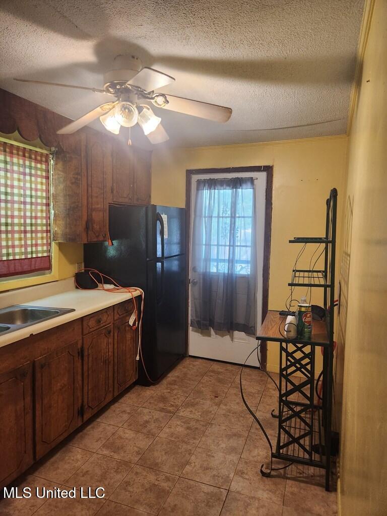 1015 Herbert Lane Hazlehurst, MS 39083 - Photo 6 of 17 Main House Kitchen