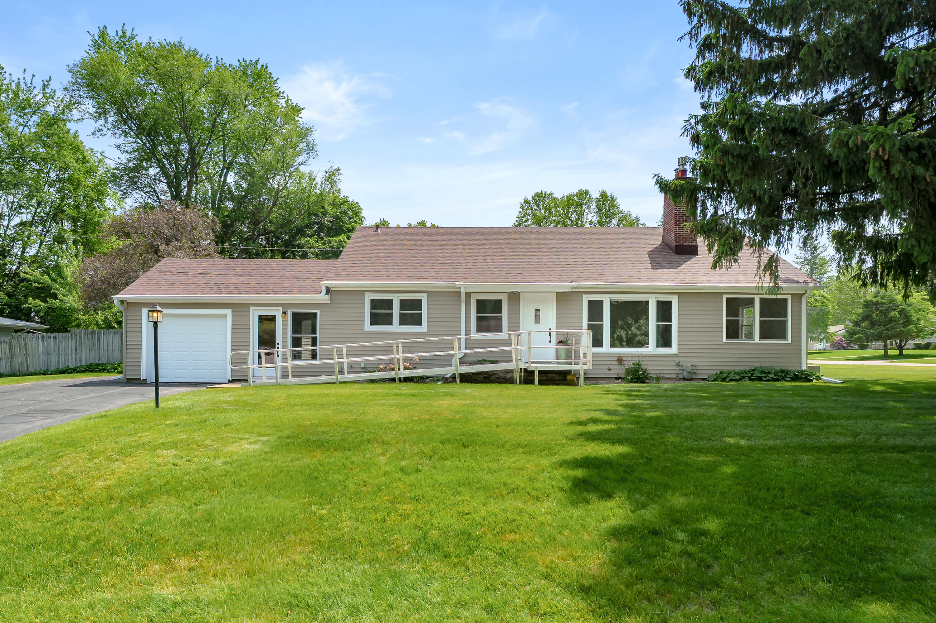 95 West Langley Road Battle Creek, MI 49015 - Photo 1 of 44 Langley Rd 95 Battle Creek 49015-1