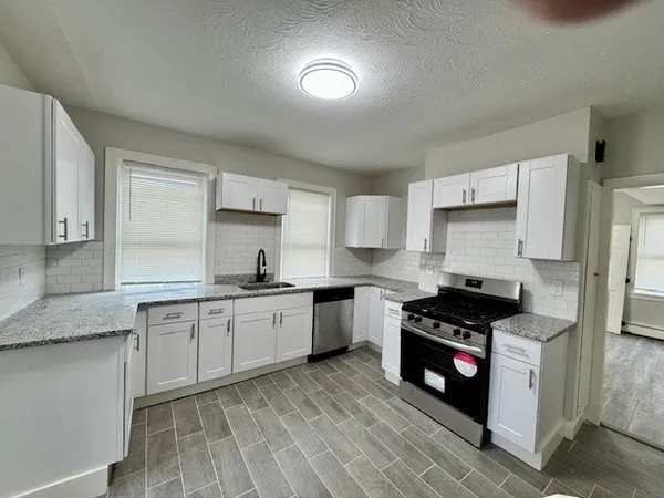 $2,500 | 5 Goulding Street, Unit 1, Providence, RI 02906