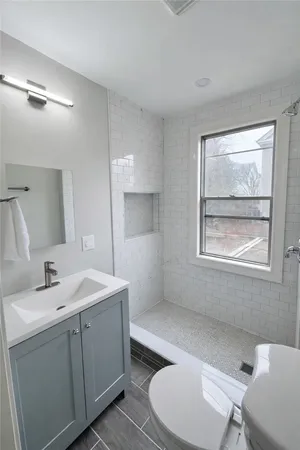 $2,500 | 5 Goulding Street, Unit 1, Providence, RI 02906