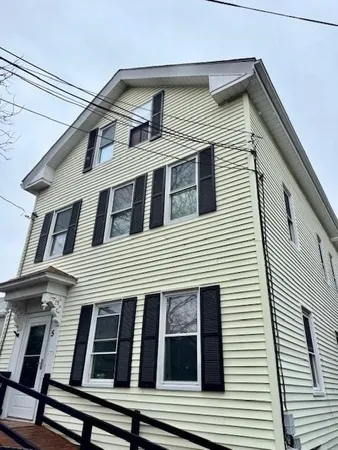 $2,500 | 5 Goulding Street, Unit 1, Providence, RI 02906