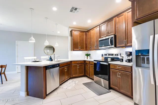 $5,800 | 2511 West Queen Creek Road, Unit 102, Chandler, AZ 85248