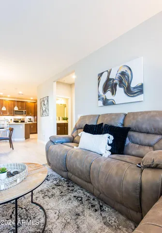 $5,800 | 2511 West Queen Creek Road, Unit 102, Chandler, AZ 85248