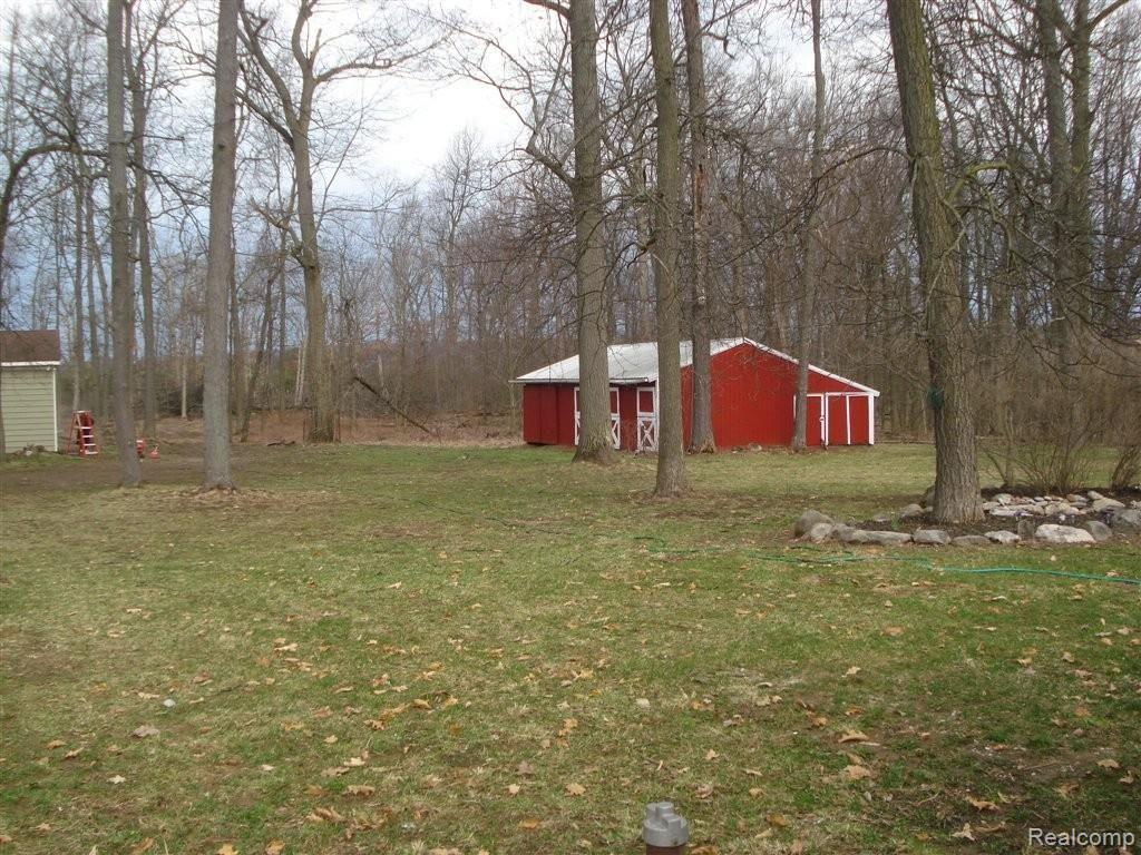 9255 Allen Road Clarkston, MI 48348 - Photo 11 of 25 Horse Barn