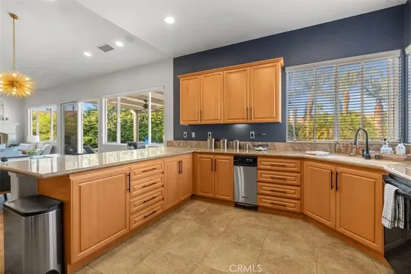 $5,875 | 44260 Vía Coronado, La Quinta, CA 92253