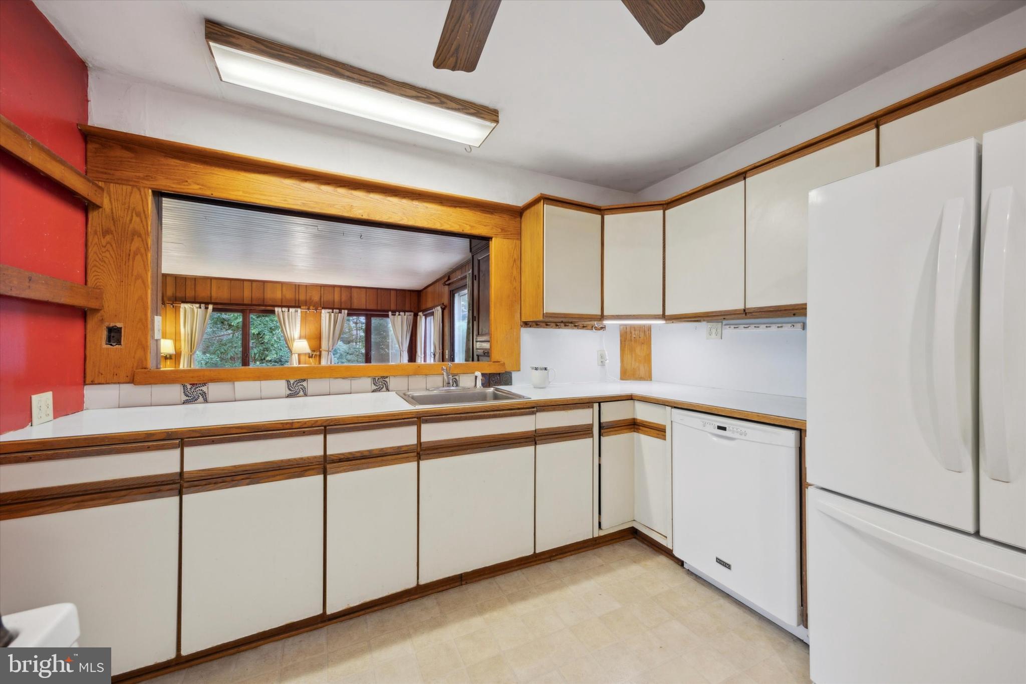70 Schoolhouse Road Chalfont, PA 18914 - Photo 12 of 35 Kitchen