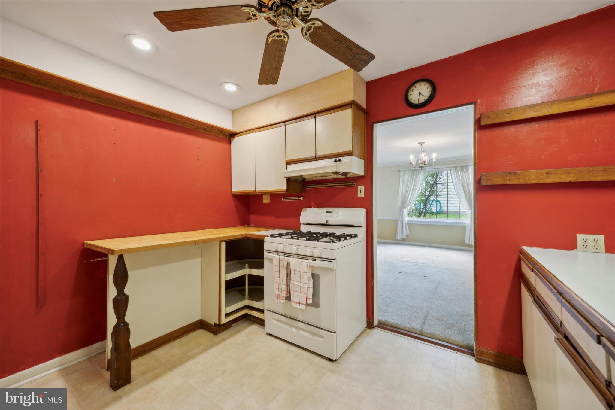 70 Schoolhouse Road Chalfont, PA 18914 - Photo 13 of 35 Kitchen