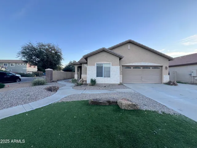 $2,400 | 1961 East Shannon Street, Gilbert, AZ 85295