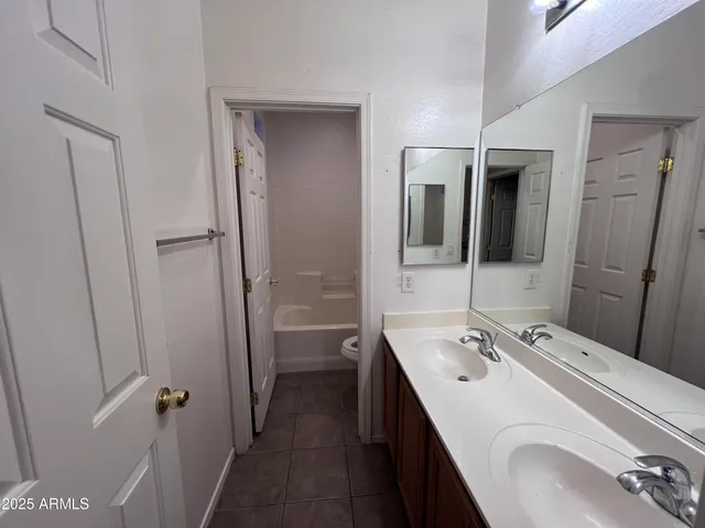 $2,400 | 1961 East Shannon Street, Gilbert, AZ 85295