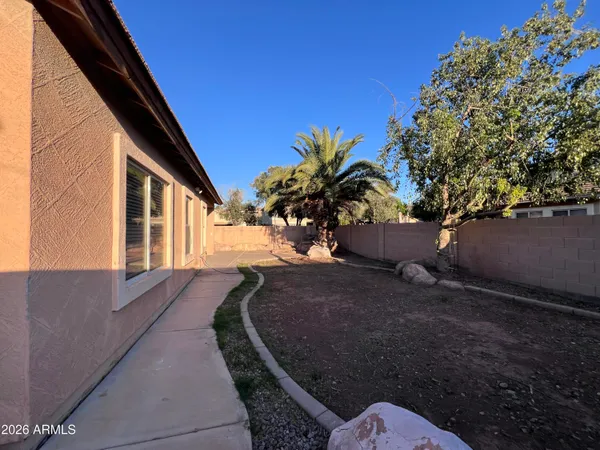 $2,400 | 1961 East Shannon Street, Gilbert, AZ 85295