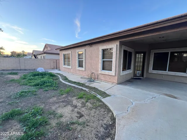 $2,400 | 1961 East Shannon Street, Gilbert, AZ 85295