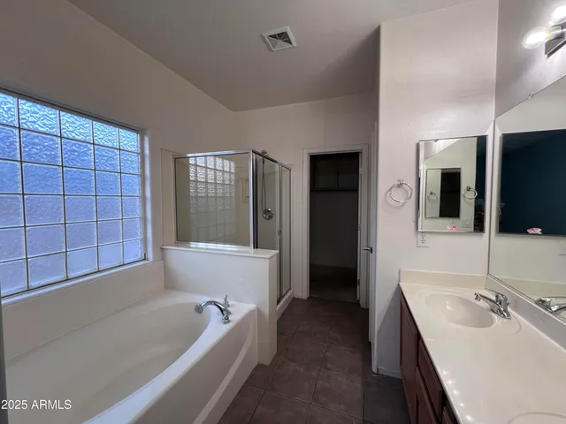 $2,400 | 1961 East Shannon Street, Gilbert, AZ 85295